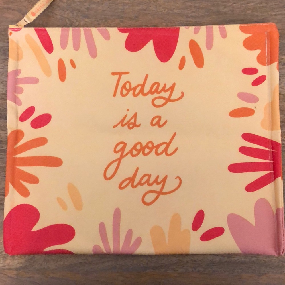 BRAND NEW Spring Pouch